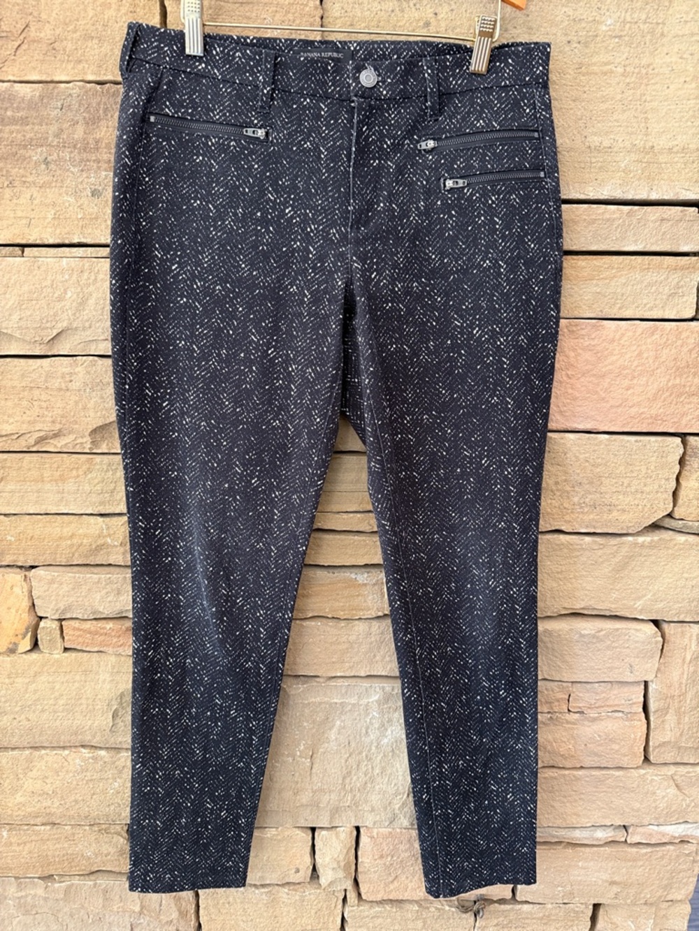 Banana Republic ‘Sloan’ Black Speckled Ankle Ponte Pants. Zipper Front Pockets